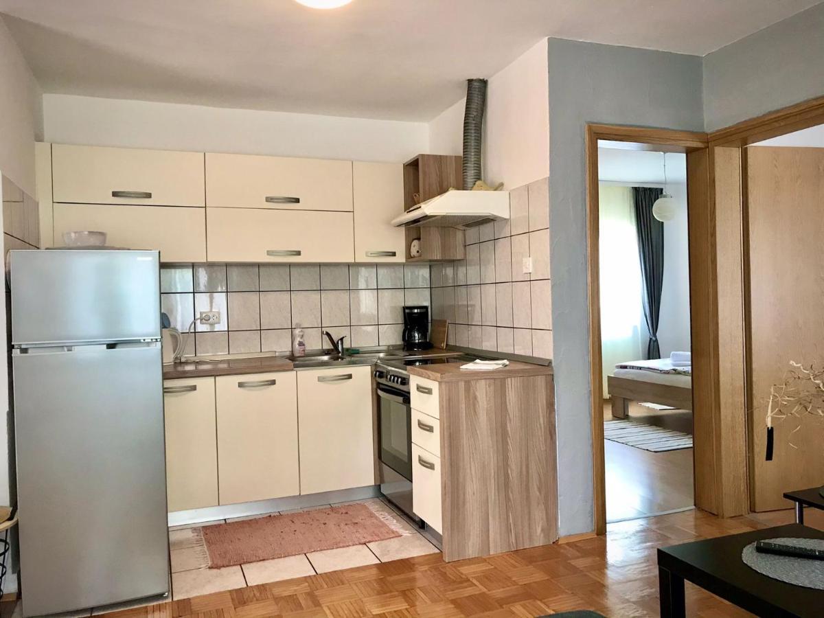 Apartment Gabriela Rakovica Exteriör bild