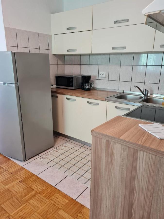 Apartment Gabriela Rakovica Exteriör bild