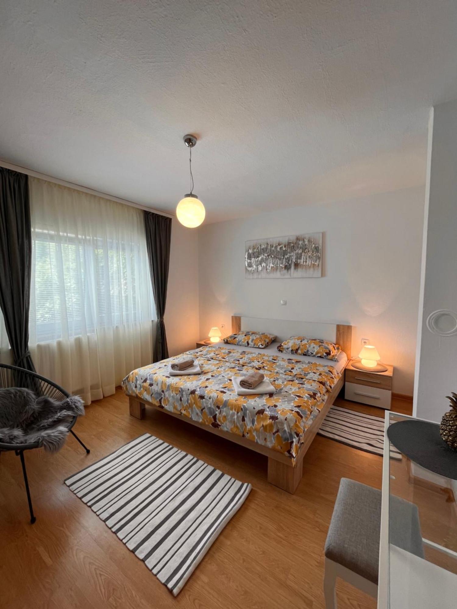 Apartment Gabriela Rakovica Exteriör bild